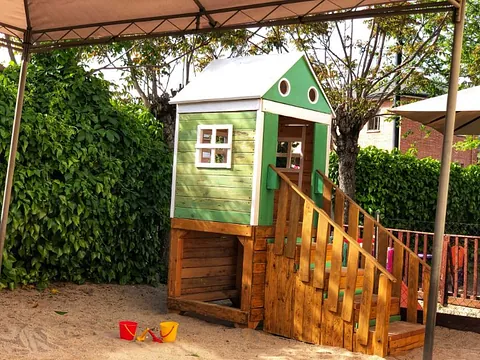 Escuela De Educación Infantil A Gatas instalaciones 